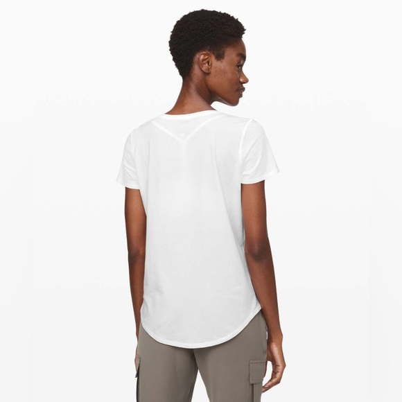 Lululemon Love Tee V ~ White ~ size 6 - Picture 2 of 6